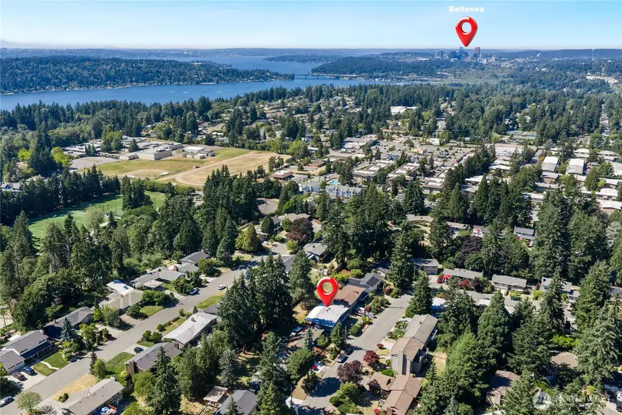 6215 122nd Avenue Se, Bellevue, WA 98006 - #2
