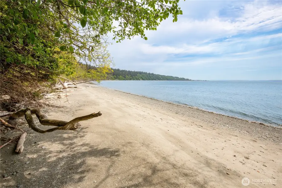 4070 S Smugglers Cove Road, Greenbank, WA 98253 - #2