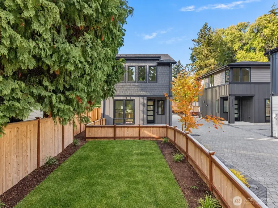 13807 84th Lane Ne, Kirkland, WA 98034 - #2