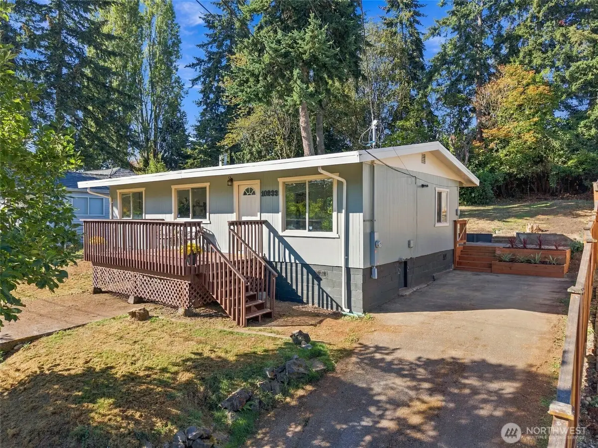 10233 8th Avenue Sw, Seattle, WA 98146 - #1