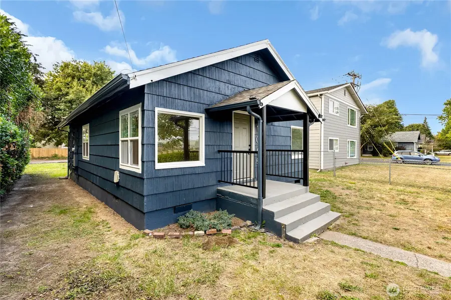 1065 7th Avenue, Longview, WA 98632 - #2