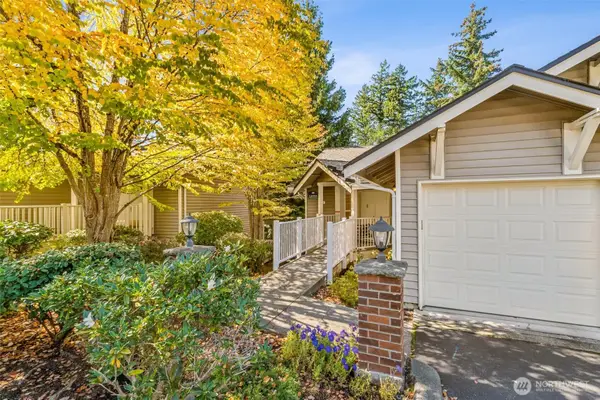 18555 NE 57th Street #18555, Redmond, WA 98052