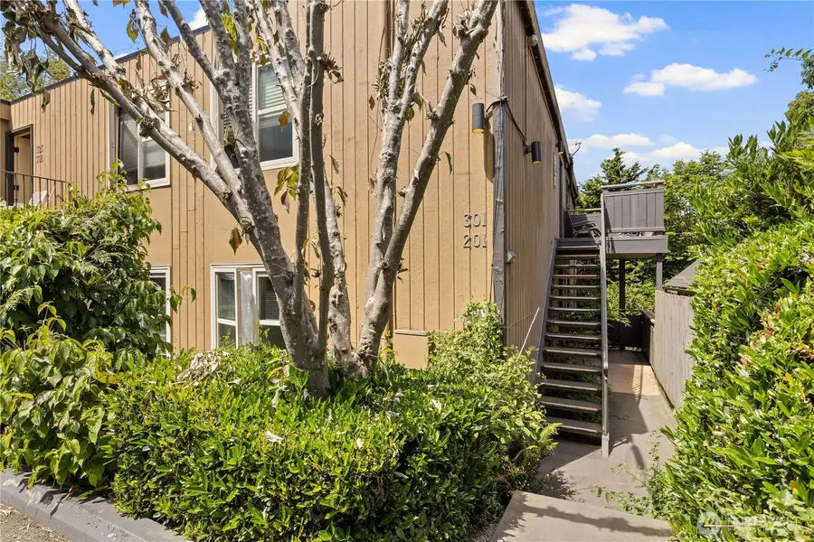 163 Etruria Street, Seattle, WA 98109 - #3