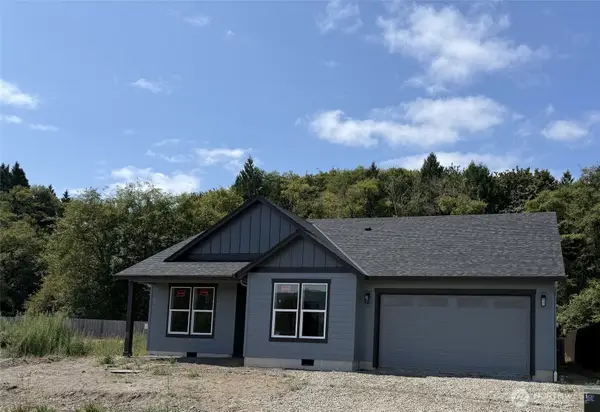 572 Rainbow Way, Kelso, WA 98626