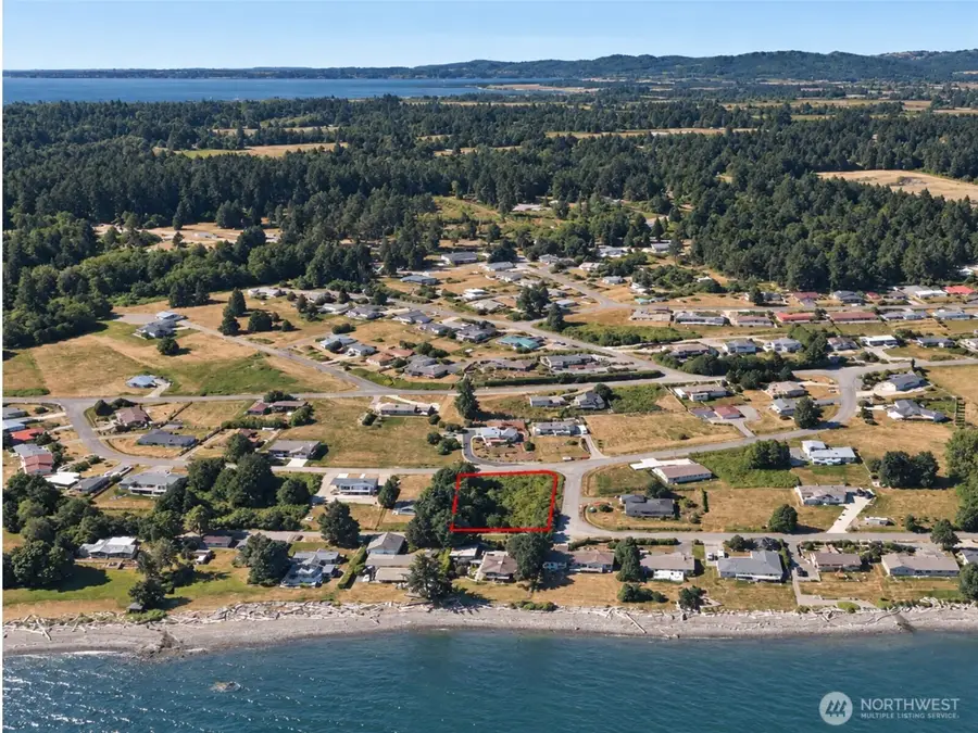 651 E Maplewood Loop #1, Oak Harbor, WA 98277 - #3