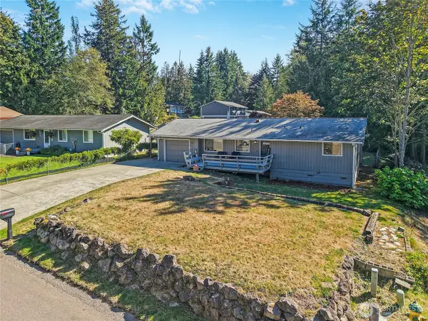 6910 E Cascade Drive, Port Orchard, WA 98366