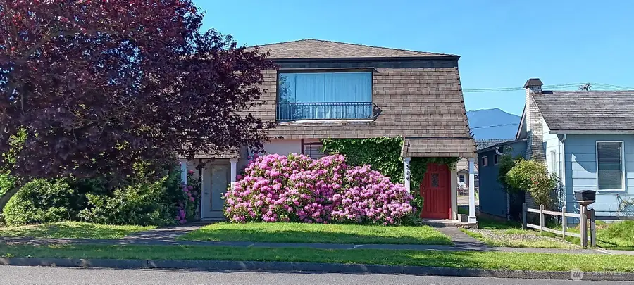314 E 5th Street, Port Angeles, WA 98362 - #2