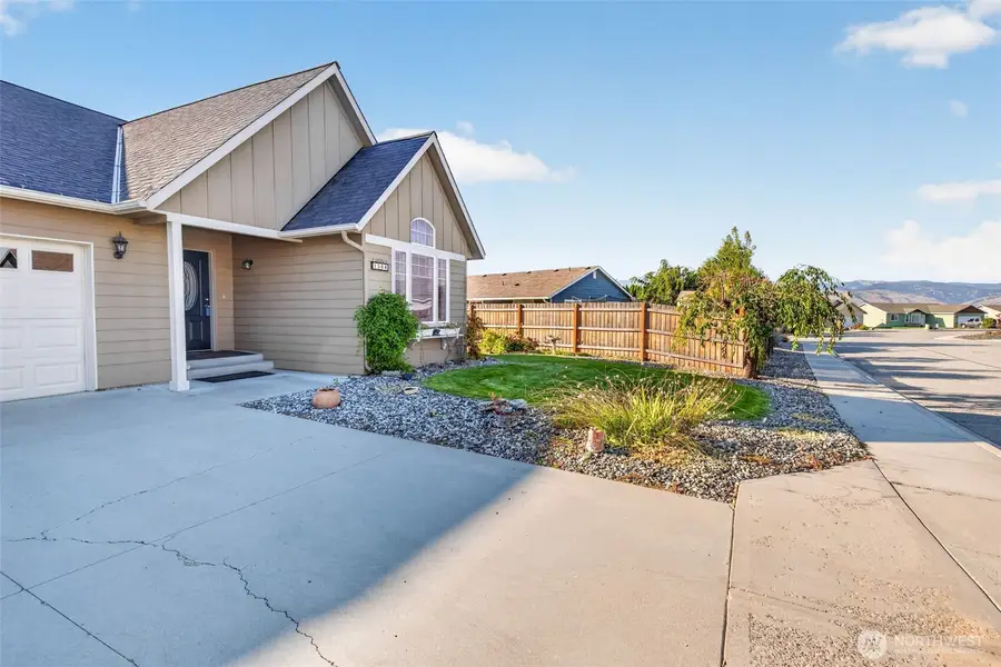 1364 Tractor Loop, East Wenatchee, WA 98802 - #3