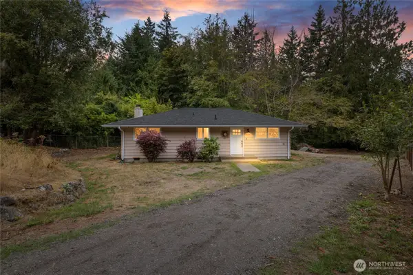811 Hyak Way, Fox Island, WA 98333