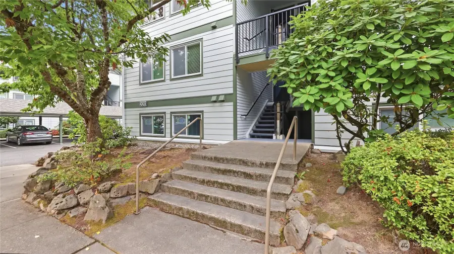 220 NE Dogwood Street #B301, Issaquah, WA 98027 - #2