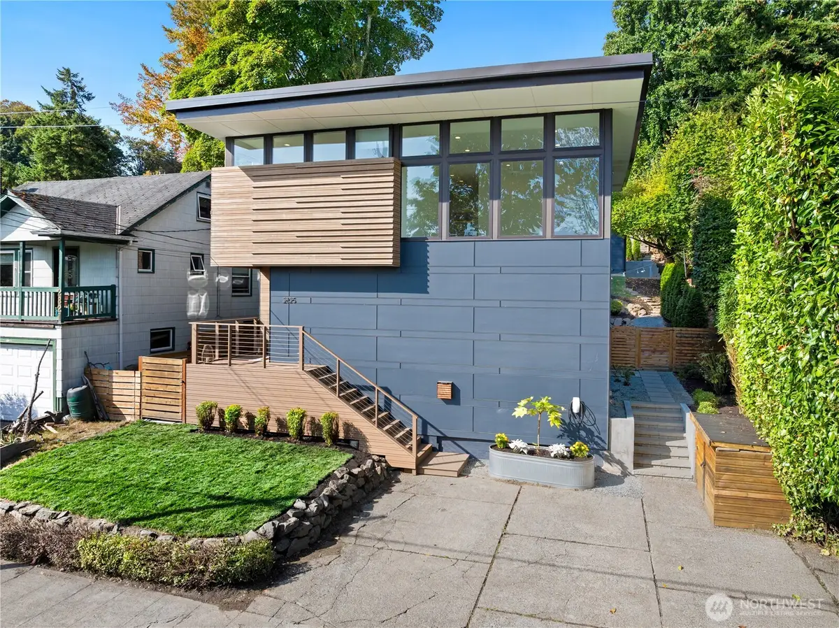 2825 22nd Avenue W, Seattle, WA 98199 - #1
