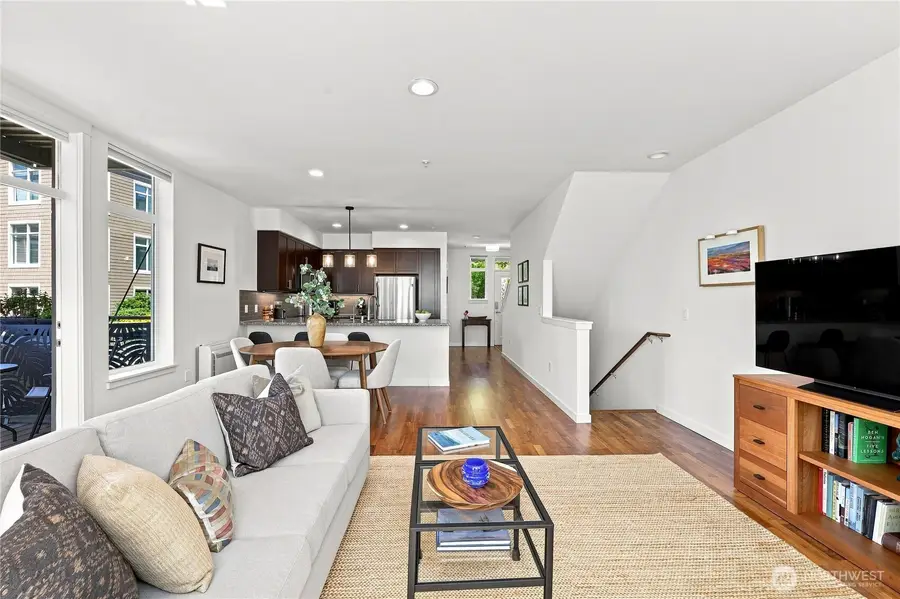130 Harbor Square Loop Ne #H1, Bainbridge Island, WA 98110 - #2