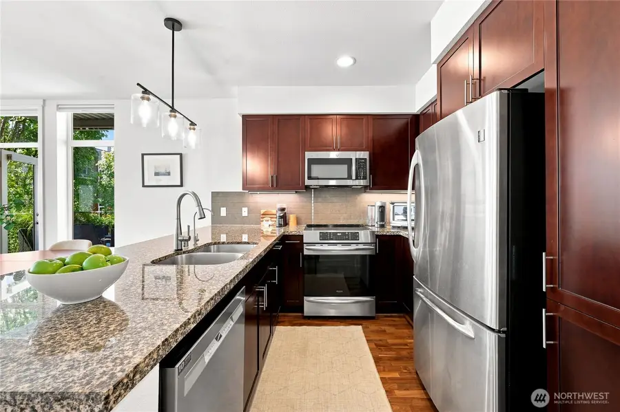 130 Harbor Square Loop Ne #H1, Bainbridge Island, WA 98110 - #3