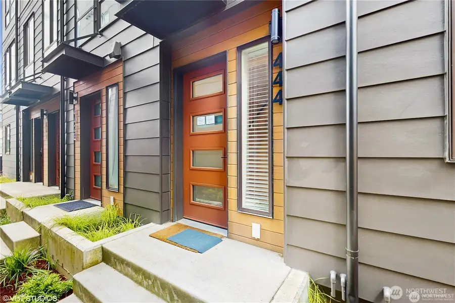 1300 E Remington Court #B, Seattle, WA 98122 - #2