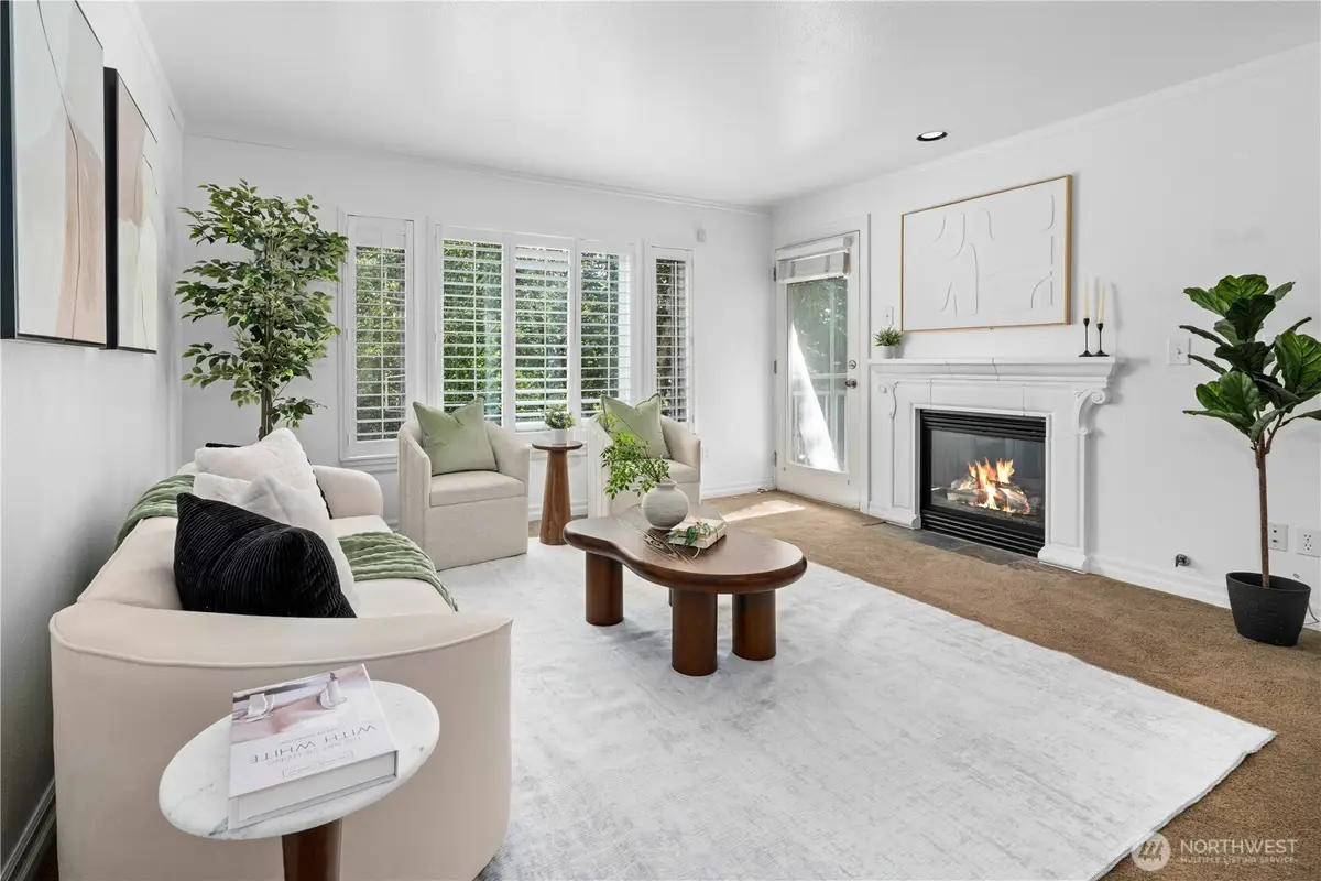 215 20th Avenue E #204, Seattle, WA 98112 - #1