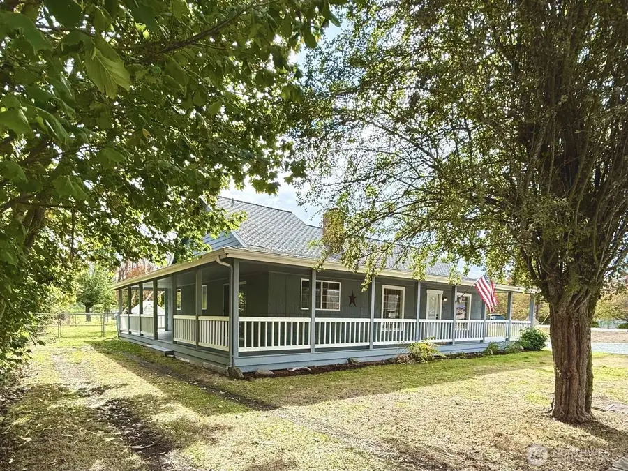 704 Kansas Street Sw, Orting, WA 98360 - #2
