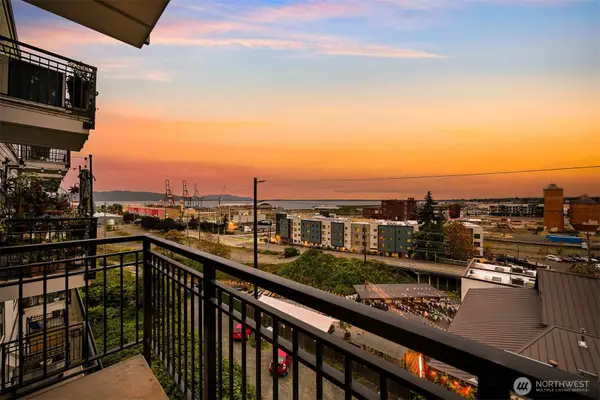 1015 Railroad Avenue #418, Bellingham, WA 98225