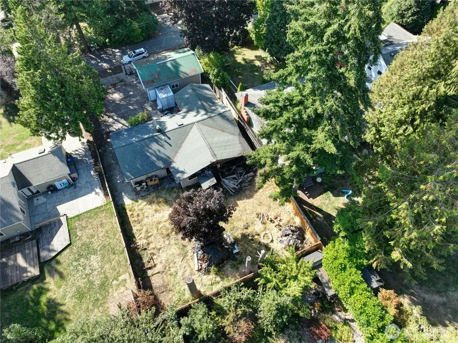 11024 Bartlett Avenue Ne, Seattle, WA 98125 - #2