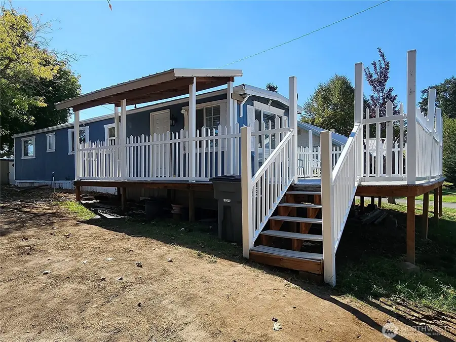 720 E Locust Street, Waterville, WA 98858 - #3