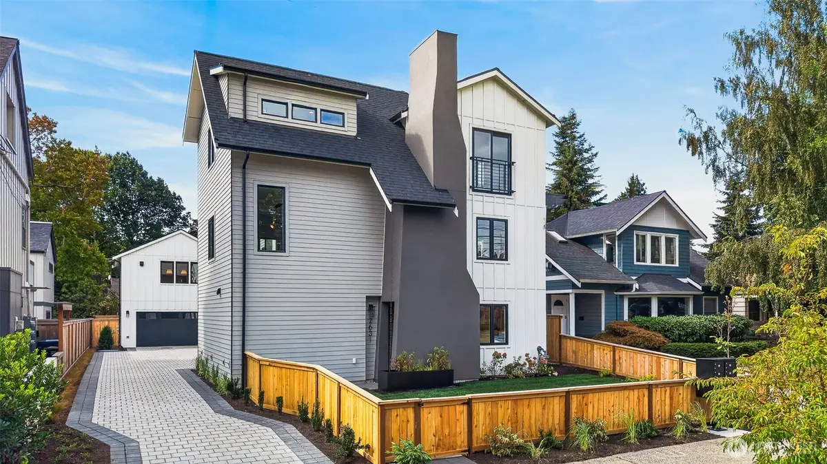 2631 34th Avenue W, Seattle, WA 98199 - #1