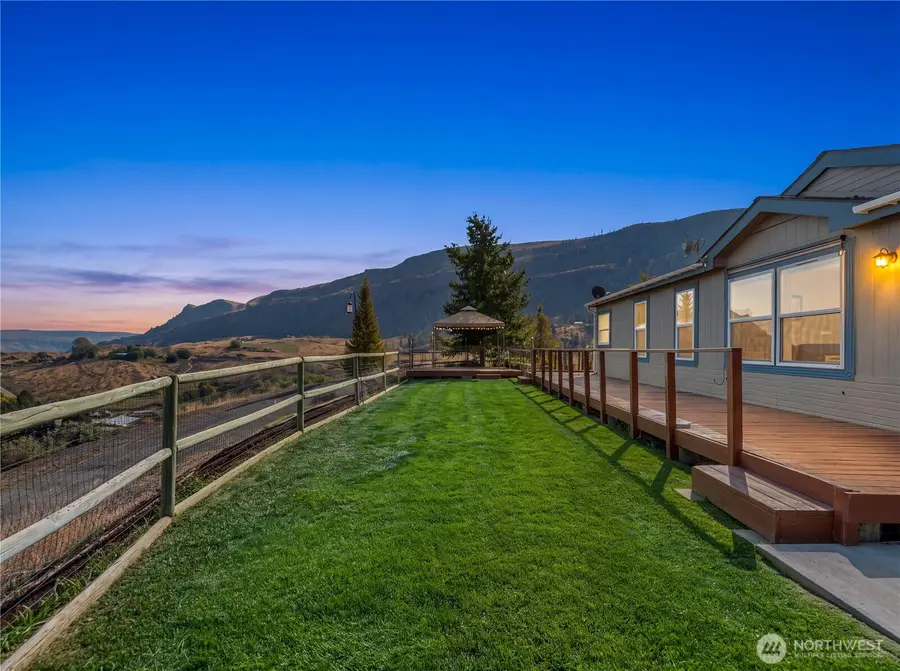 4590 Joe Miller Rd, Malaga, WA 98828 - #3