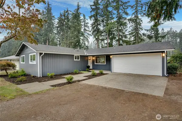 6104 190th Avenue Ct E, Lake Tapps, WA 98391