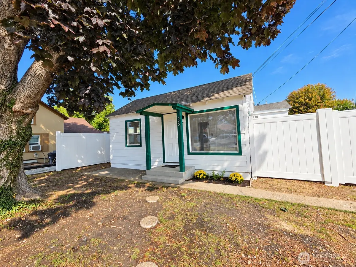 525 Ross Avenue, Wenatchee, WA 98801 - #1