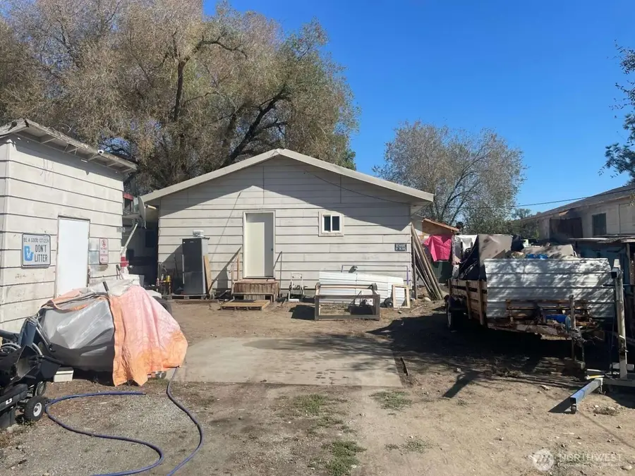 624 Edmonds Street, Omak, WA 98841 - #3