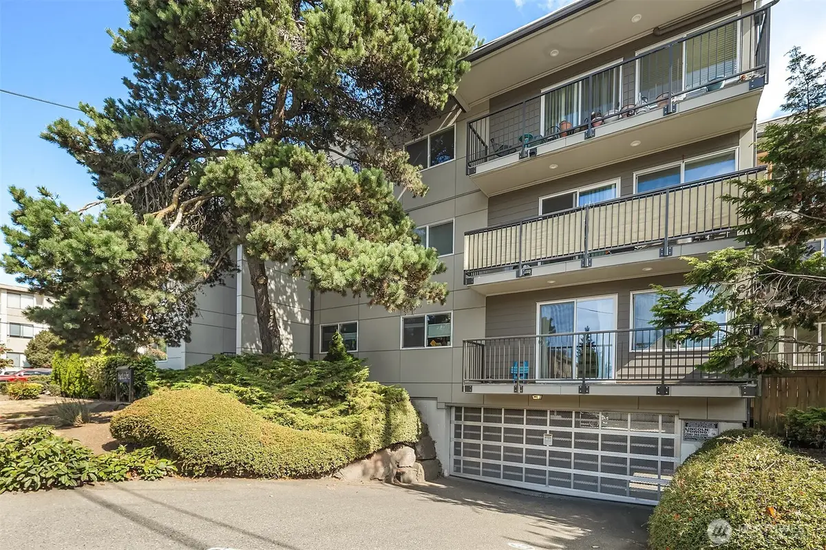 11556 Greenwood Avenue N #102, Seattle, WA 98133 - #1
