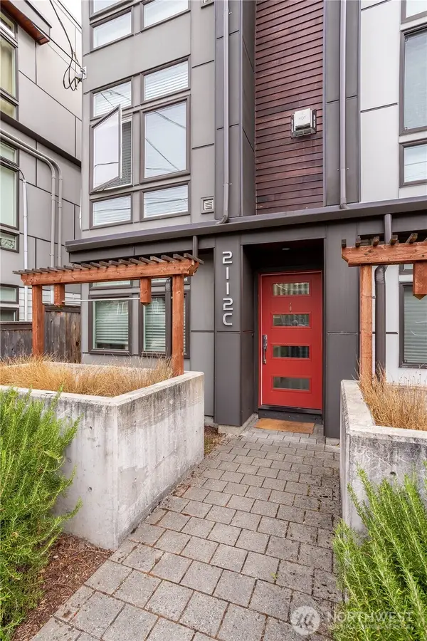 2112 3rd Avenue N #C, Seattle, WA 98109
