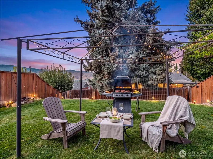 558 Morning View Avenue, East Wenatchee, WA 98802 - #2