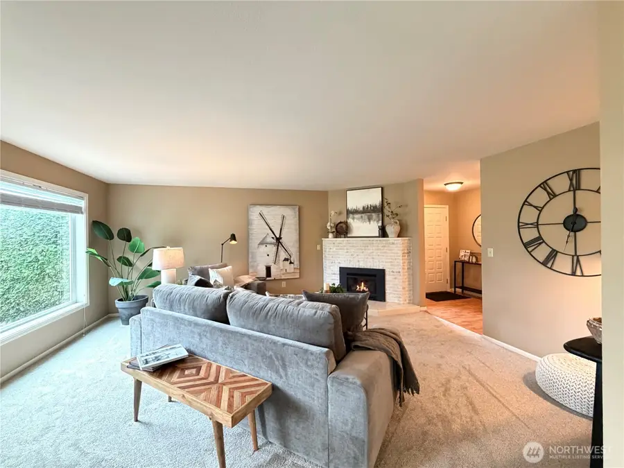 6812 Golf View Drive #B, Lynden, WA 98264 - #3