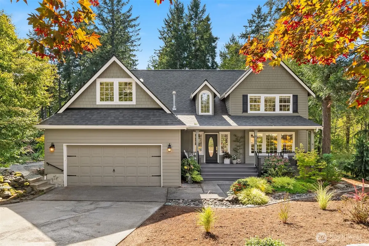 8289 New Holland Court Ne, Bainbridge Island, WA 98110 - #1