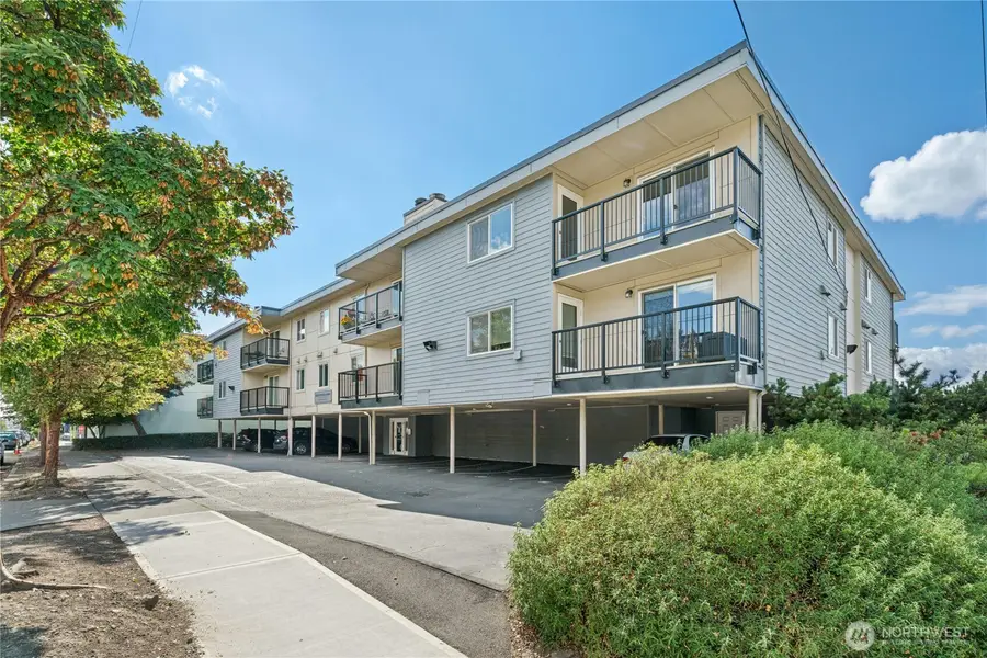 9255 Greenwood Avenue N #38, Seattle, WA 98103 - #2