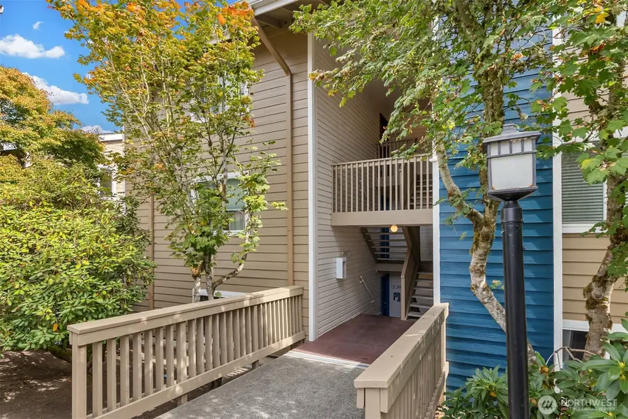 20241 Vikings Crest Loop Ne #6-301, Poulsbo, WA 98370 - #2
