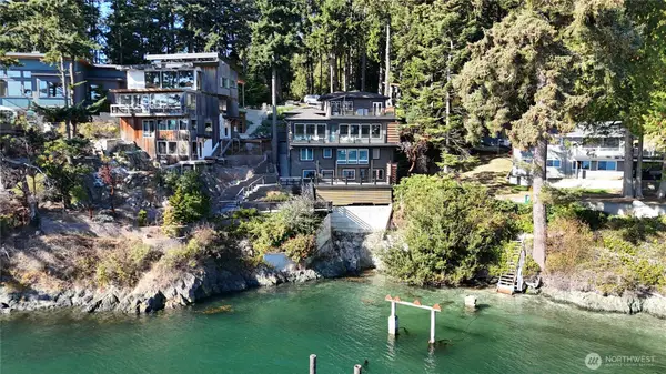 15833 Yokeko Drive, Anacortes, WA 98221