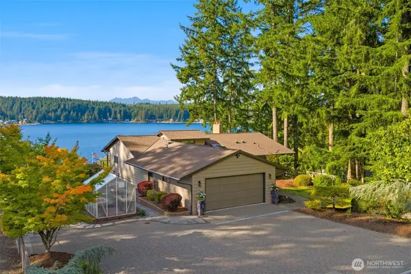 721 E Mason Lake Drive E, Grapeview, WA 98546