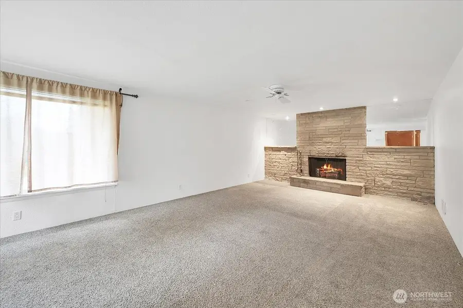 13111 Ashworth Avenue N, Seattle, WA 98133 - #3