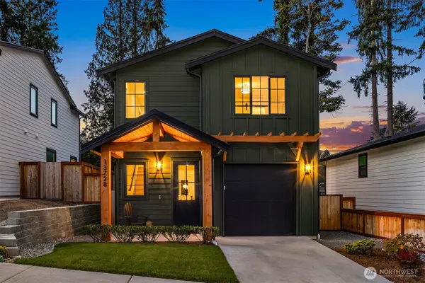 13728 101st Street, Kirkland, WA 98033