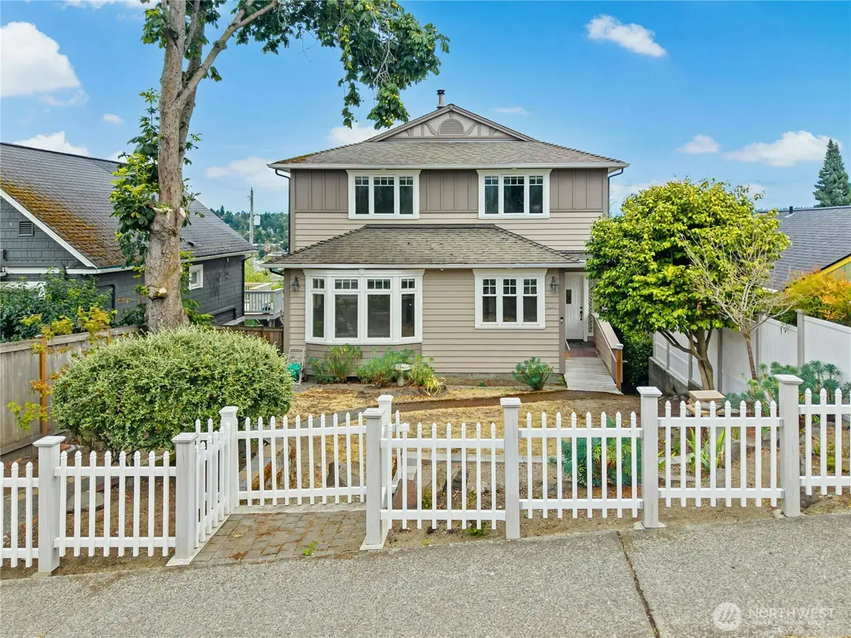 3438 10th Avenue W, Seattle, WA 98119 - #1