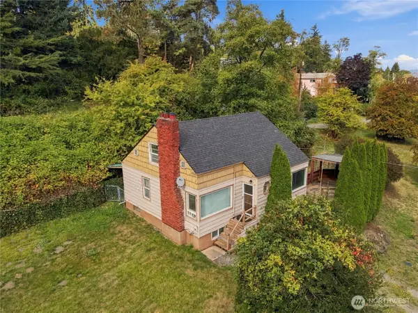 10863 Roseberg Avenue S, Seattle, WA 98168