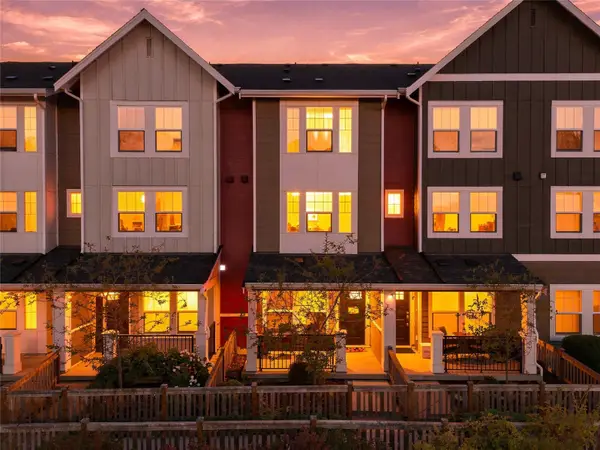 3430 SW Graham Street #903, Seattle, WA 98126
