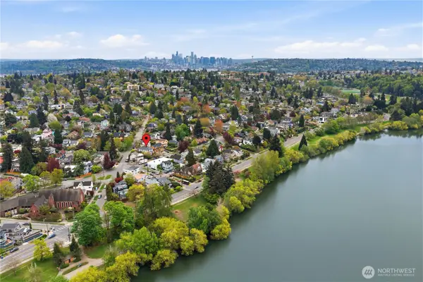 6238 Woodlawn Avenue N, Seattle, WA 98103