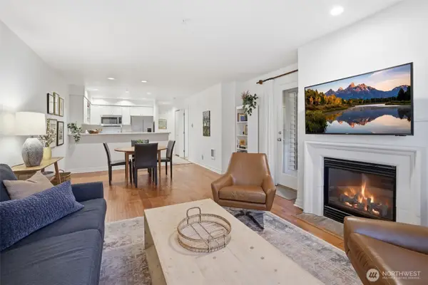 215 20th Avenue E #105, Seattle, WA 98112