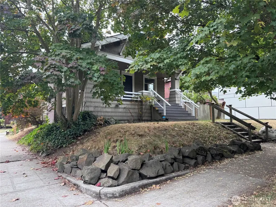 423 N 50th Street, Seattle, WA 98103 - #3