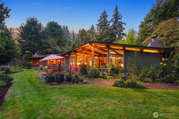 1891 SW 170th Street, Normandy Park, WA 98166