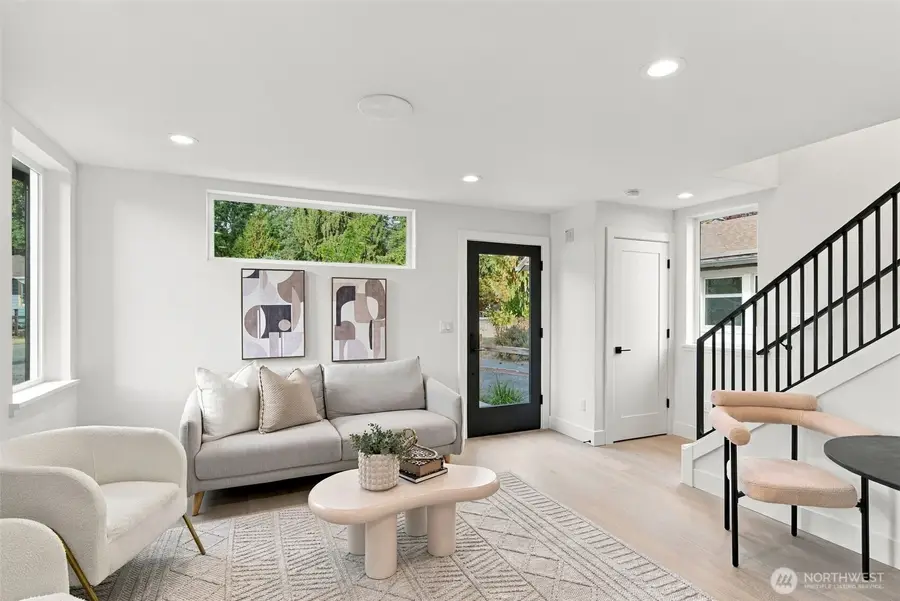 12038 Hiram Place Ne, Seattle, WA 98125 - #3