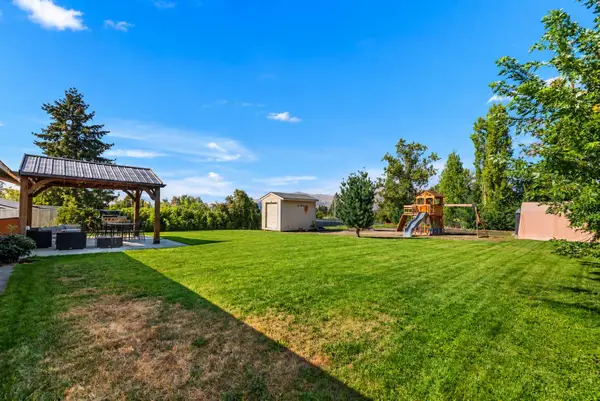 27 31st Street Ne, East Wenatchee, WA 98802