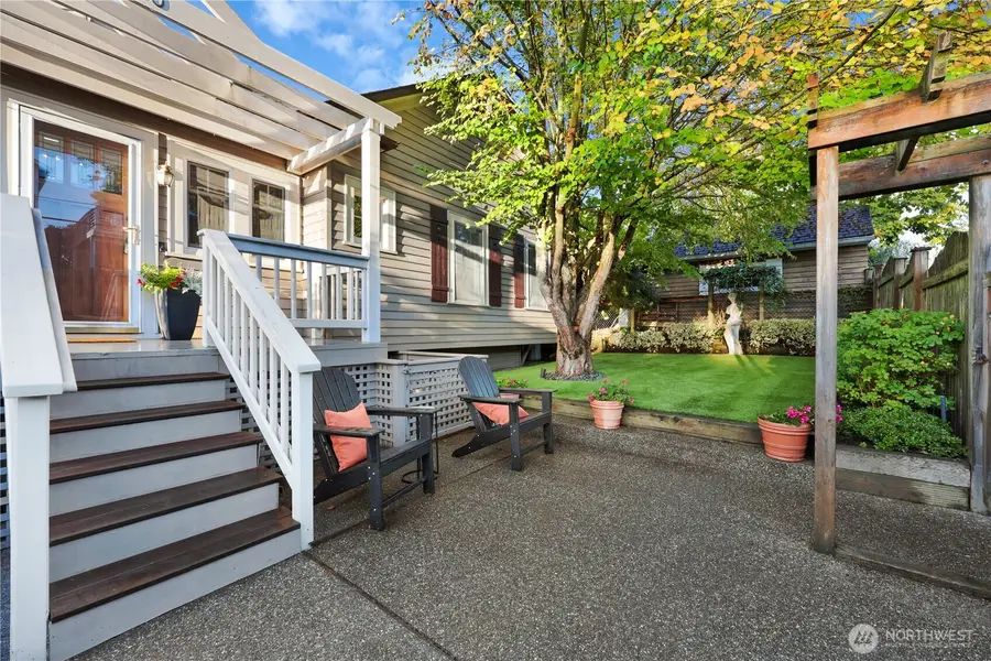 3780 SW Grayson Street, Seattle, WA 98126 - #2