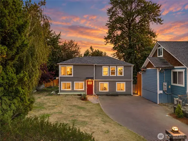 10808 53rd Avenue S, Seattle, WA 98178